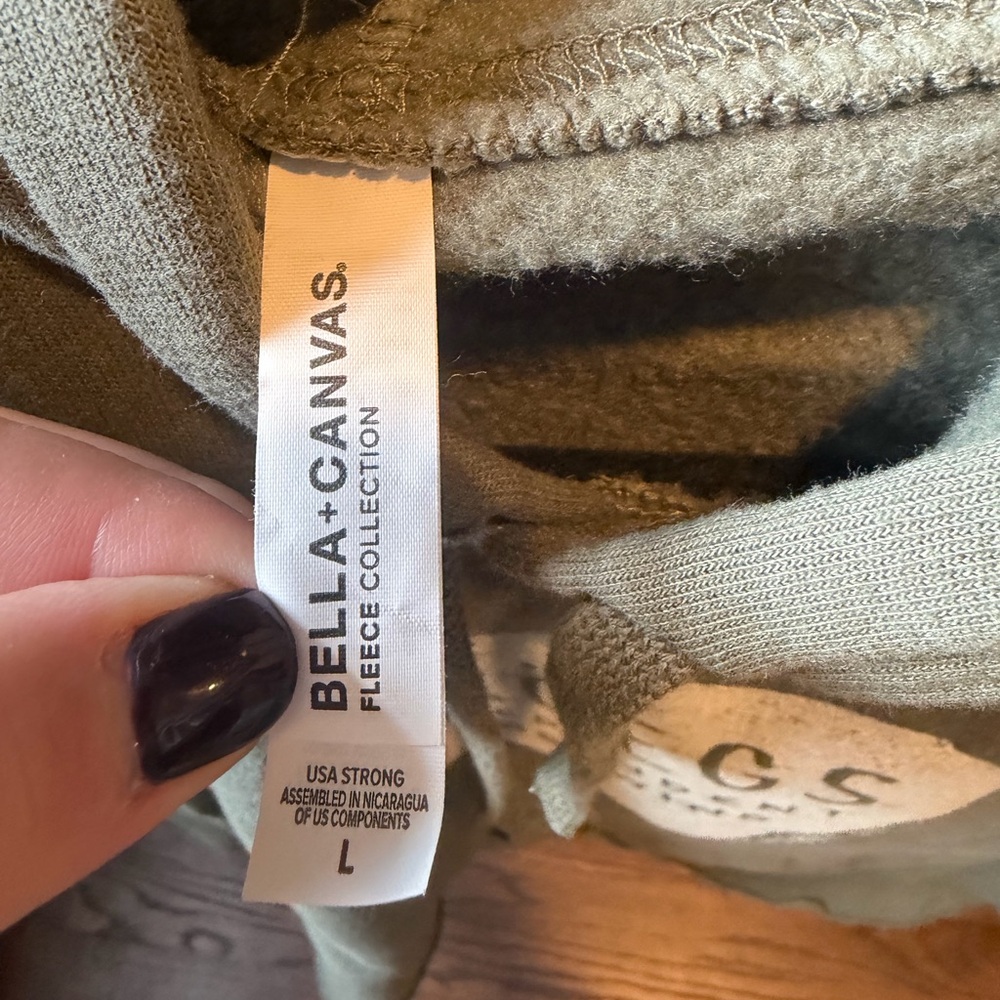 Troegs Independent Brewing Bella Canvas Sage Fleece Cropped Hoodie Size Large - Picture 2 of 5